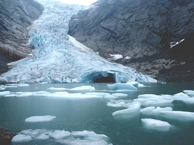 ブリスクダール氷河